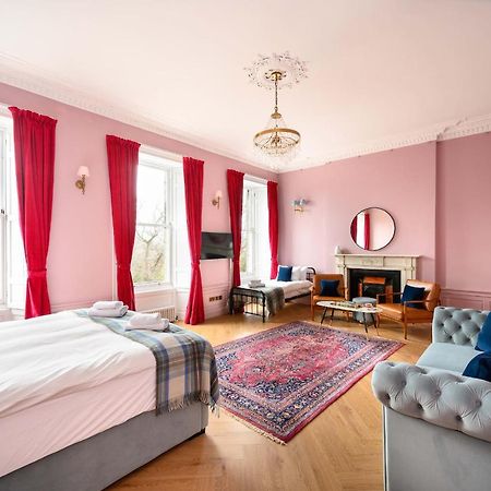 Spacious City Centre Family Room 爱丁堡 外观 照片